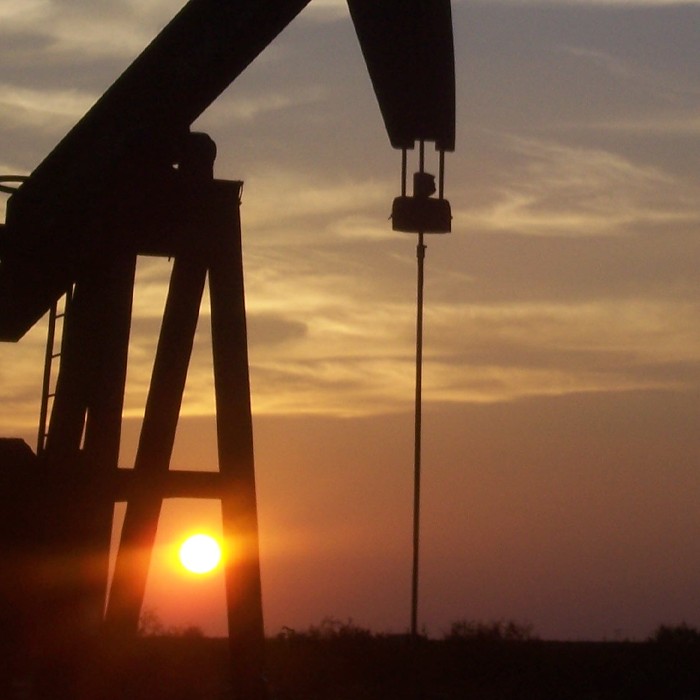 "Черното злато" - кой контролира световната енергия?