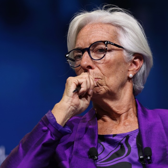 ЕЦБ се ориентира в икономическата несигурност