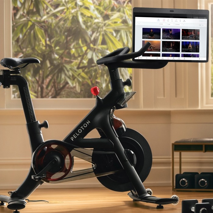 Акциите на Peloton се сриват след колеблив приходен отчет