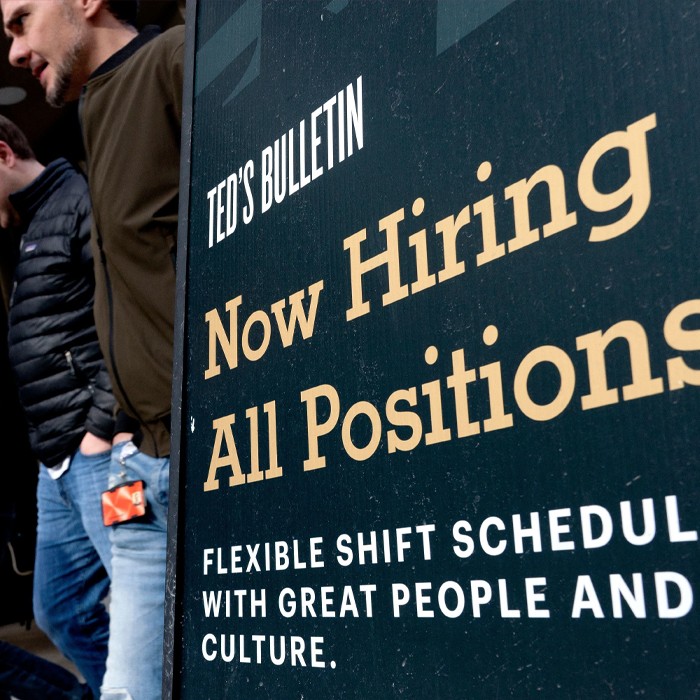 Растежът на работните места в САЩ през октомври е умерен