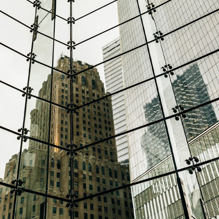 Оценка на пазарната динамика и потенциалните икономически пречки: Какво да очакваме през 2024 г.