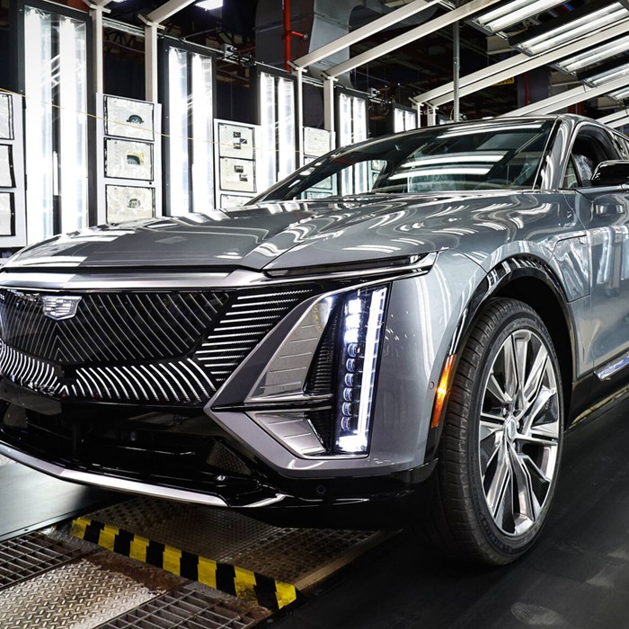 General Motors обяви обратно изкупуване на акции на стойност 10 млрд. долара и увеличаване на дивидента с 33%