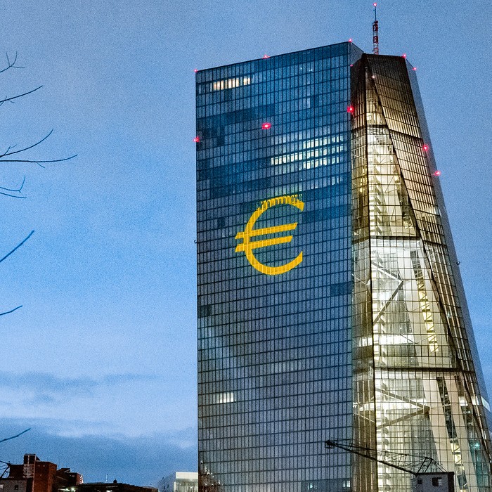 Годишната инфлация в еврозоната се понижи до 2,4% - доста под очакванията