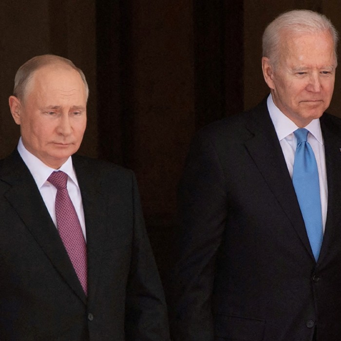 САЩ подчертава напрежението върху руската икономика, породено от войната