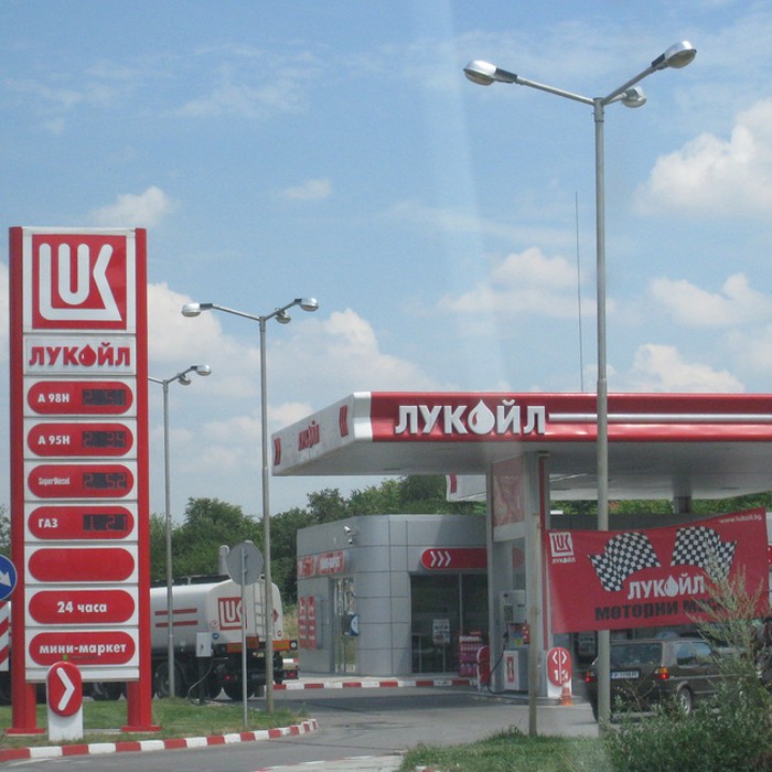 България окончателно спира вноса на руски петрол