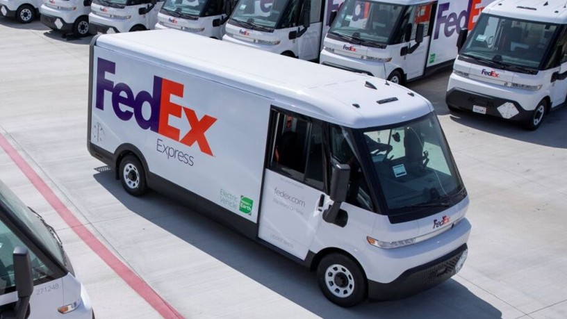 Акциите на FedEx поеха стръмно надолу след разочароващи резултати