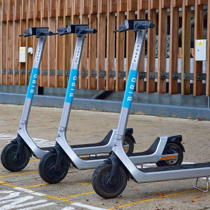 Огромен крах и заявление за защита от фалит за компанията за електрически скутери Bird