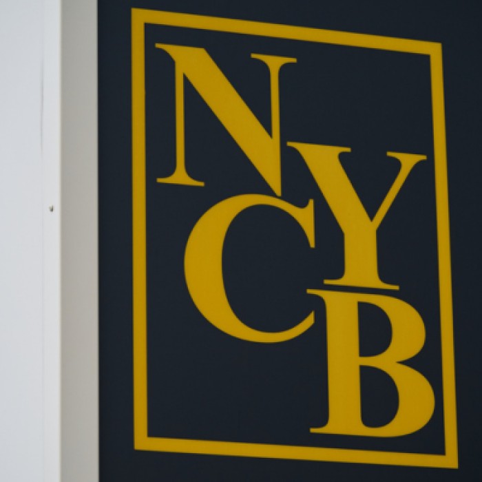 Акциите на NYCB с огромни движения