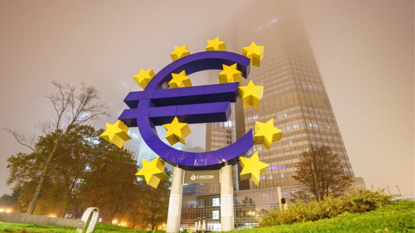 Европейската централна банка търси деликатен баланс