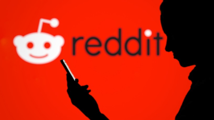 Reddit скочи с 48% при дебюта си