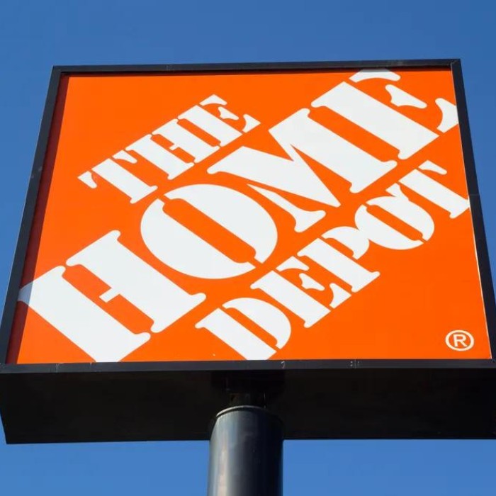 Home Depot обяви най-голямата си сделка в историята