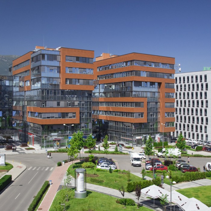 Офис площите в България се развиват, но все още имат проблеми